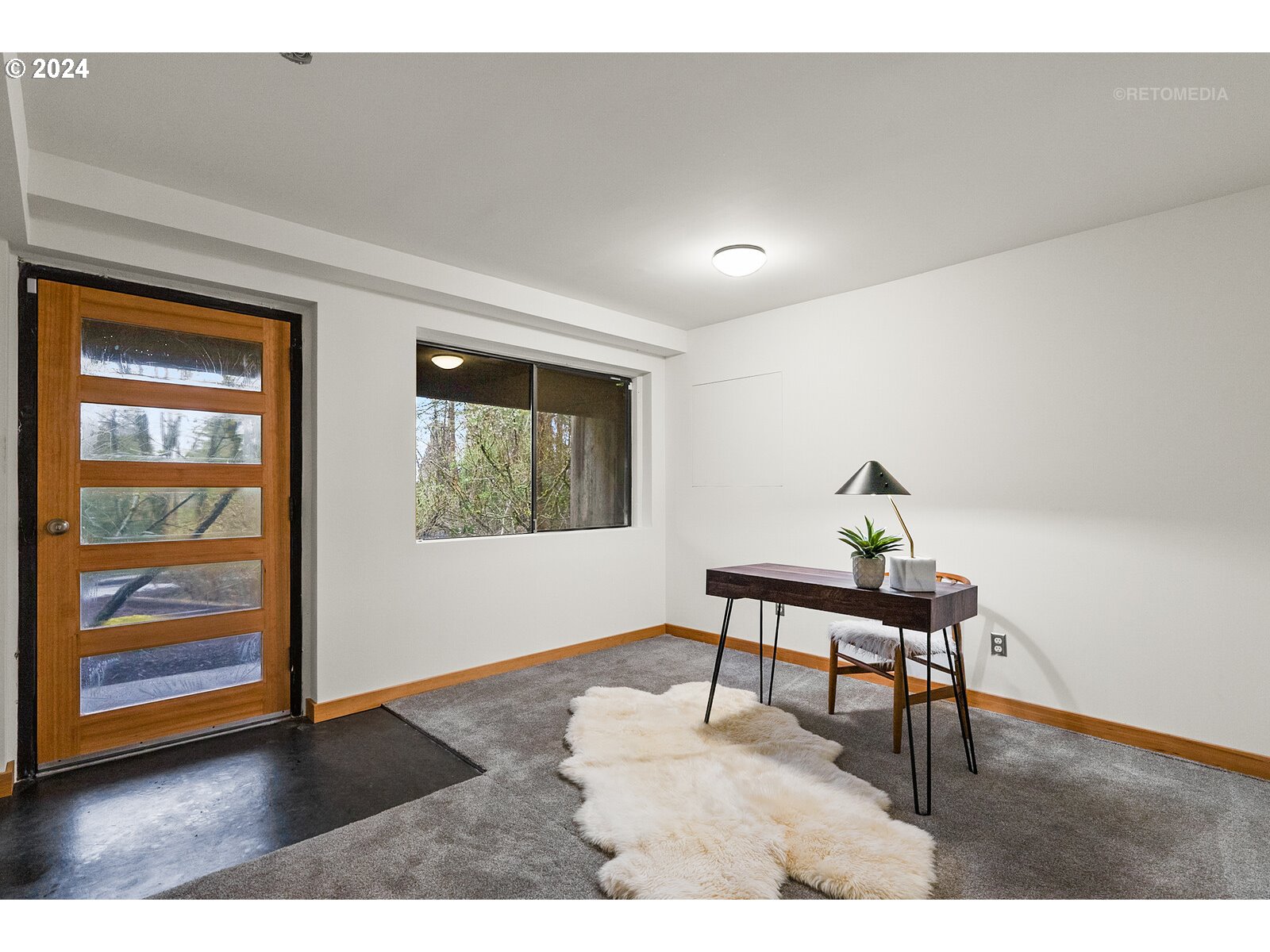 3730 Southwest Shattuck Road Portland, OR 97221 - Photo 24 of 44 a workspace with furniture and window