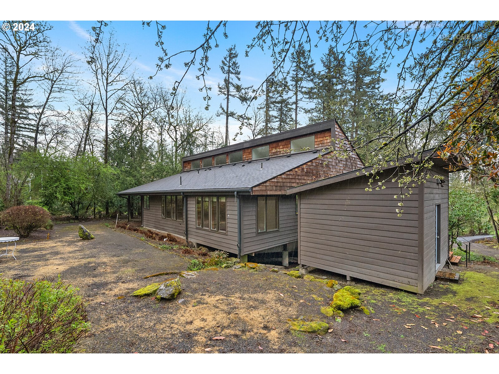 3730 Southwest Shattuck Road Portland, OR 97221 - Photo 27 of 44 a view of backyard of house