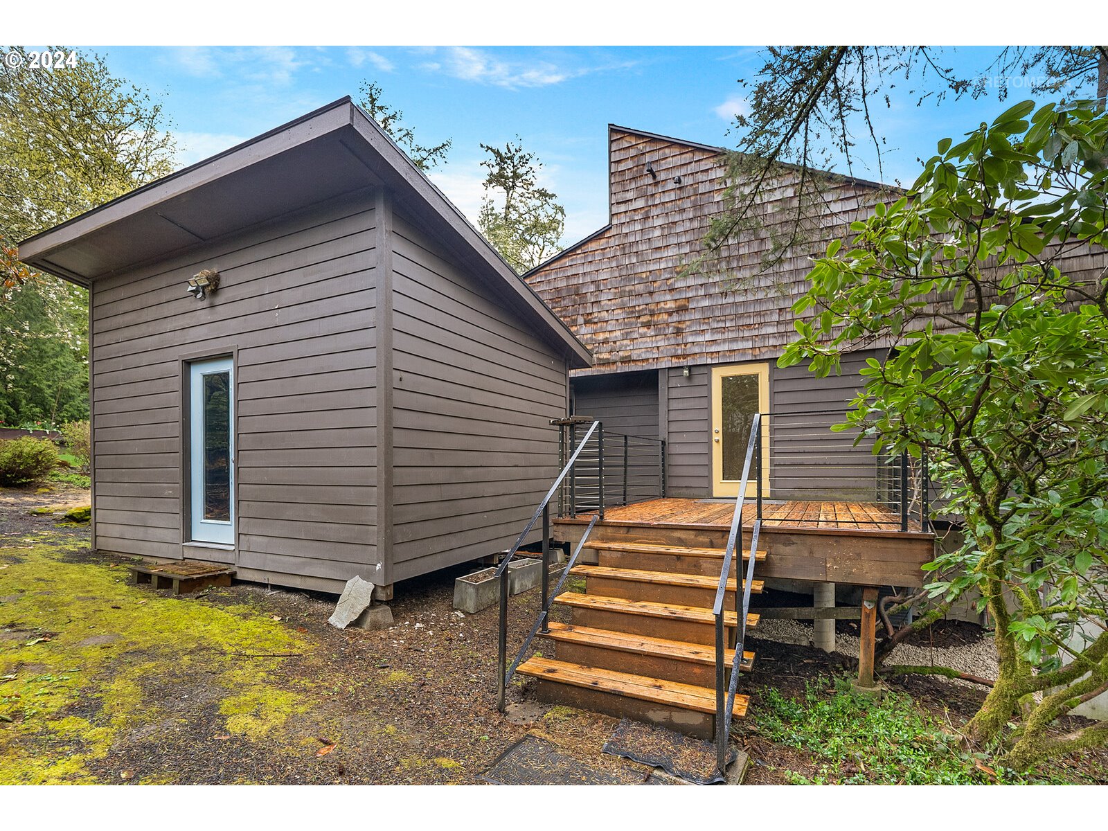 3730 Southwest Shattuck Road Portland, OR 97221 - Photo 31 of 44 a view of outdoor space and deck