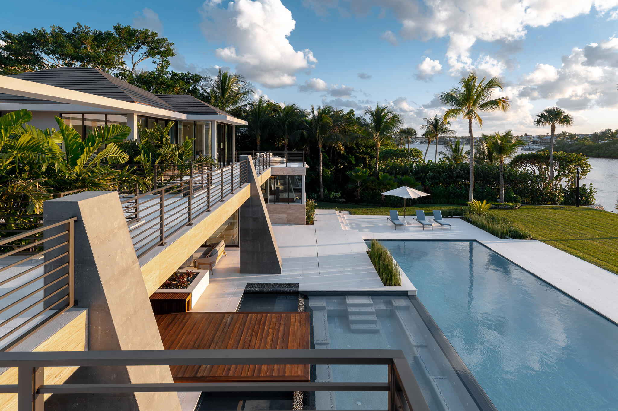 488 South Beach Road Jupiter Island, FL 33455 - Photo 40 of 54 a view of outdoor seating space