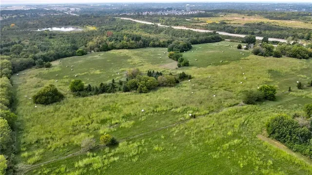 $1,253,000 | East 147th Street, Grandview, MO 64030