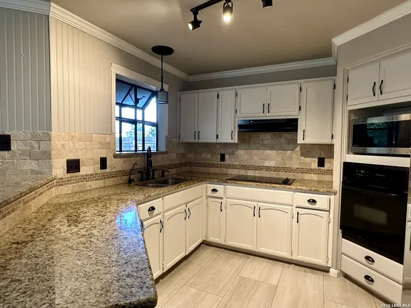 $360,000 | 1147 Summit Crest, San Antonio, TX 78258