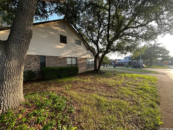 $360,000 | 1147 Summit Crest, San Antonio, TX 78258
