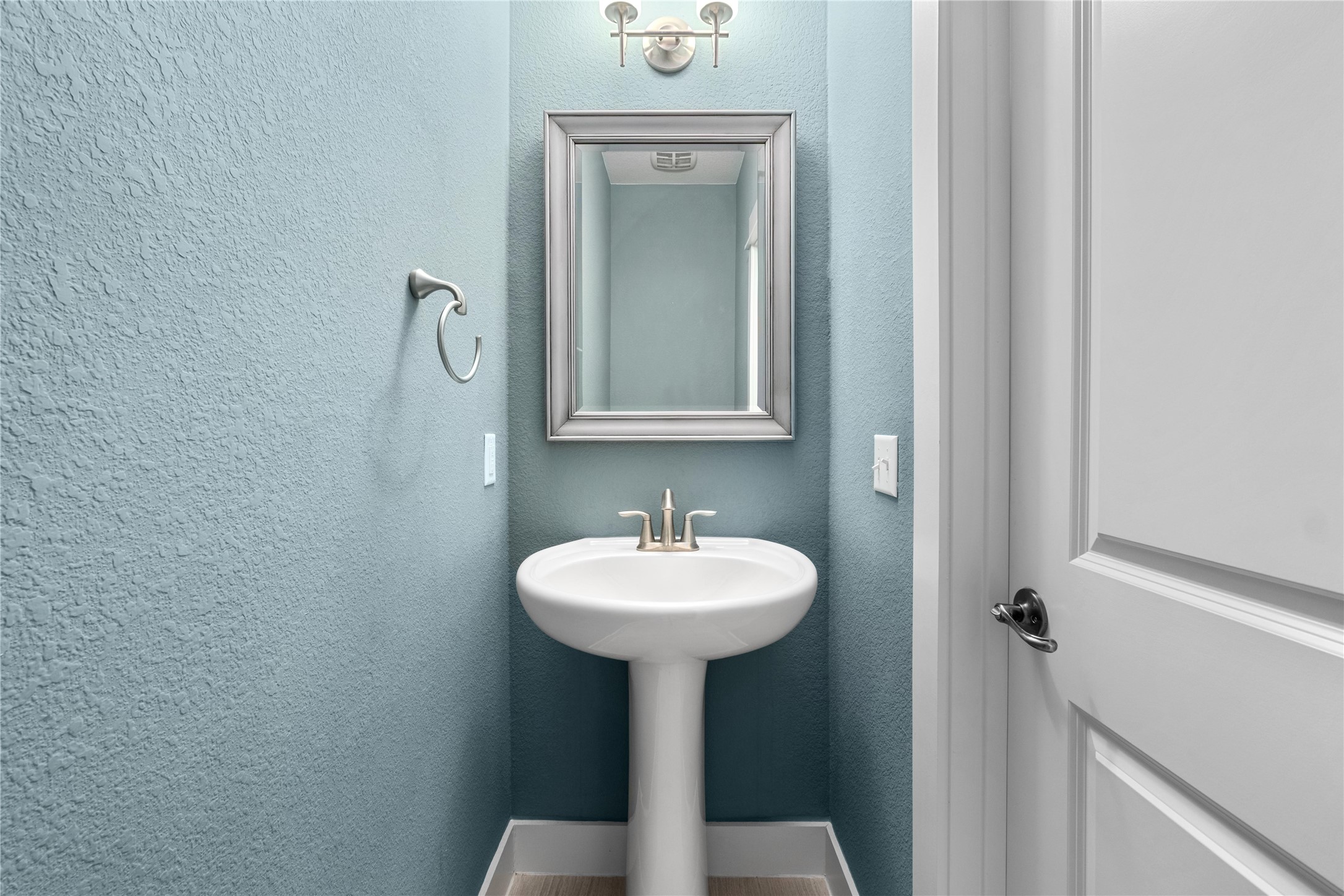 7207 Albert Road Austin, TX 78745 - Photo 26 of 34