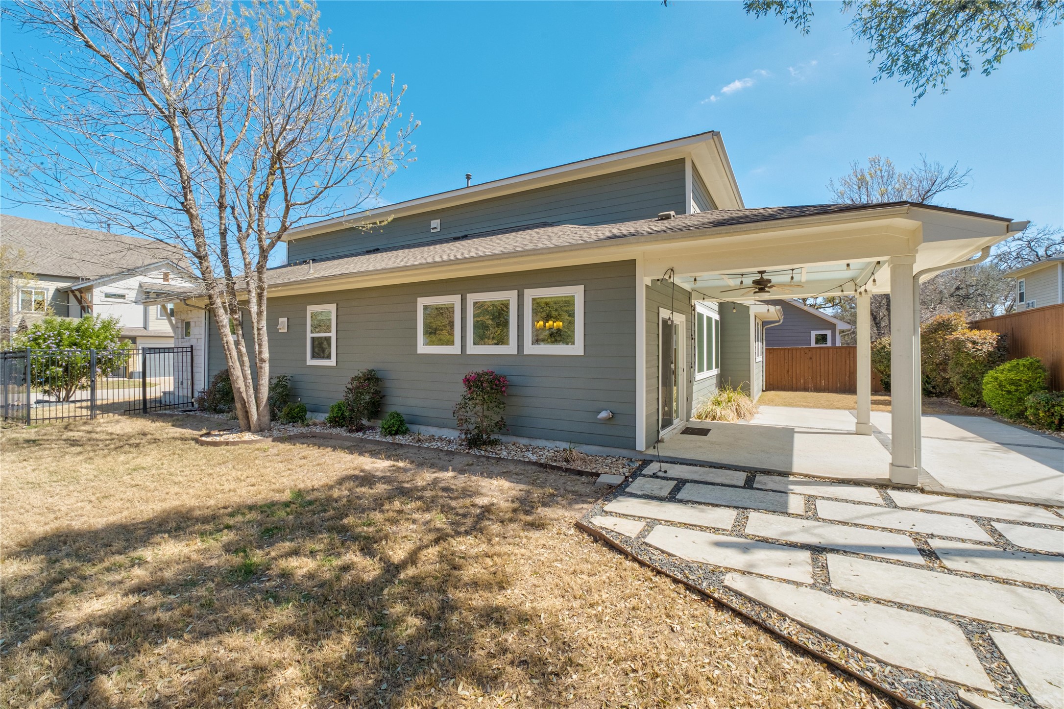 7207 Albert Road Austin, TX 78745 - Photo 29 of 34