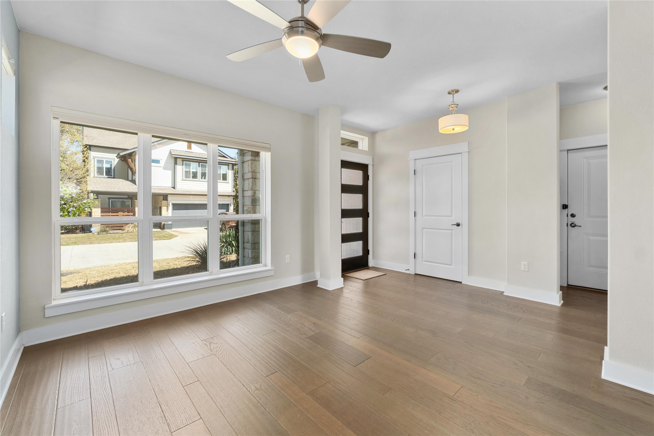 7207 Albert Road Austin, TX 78745 - Photo 3 of 34