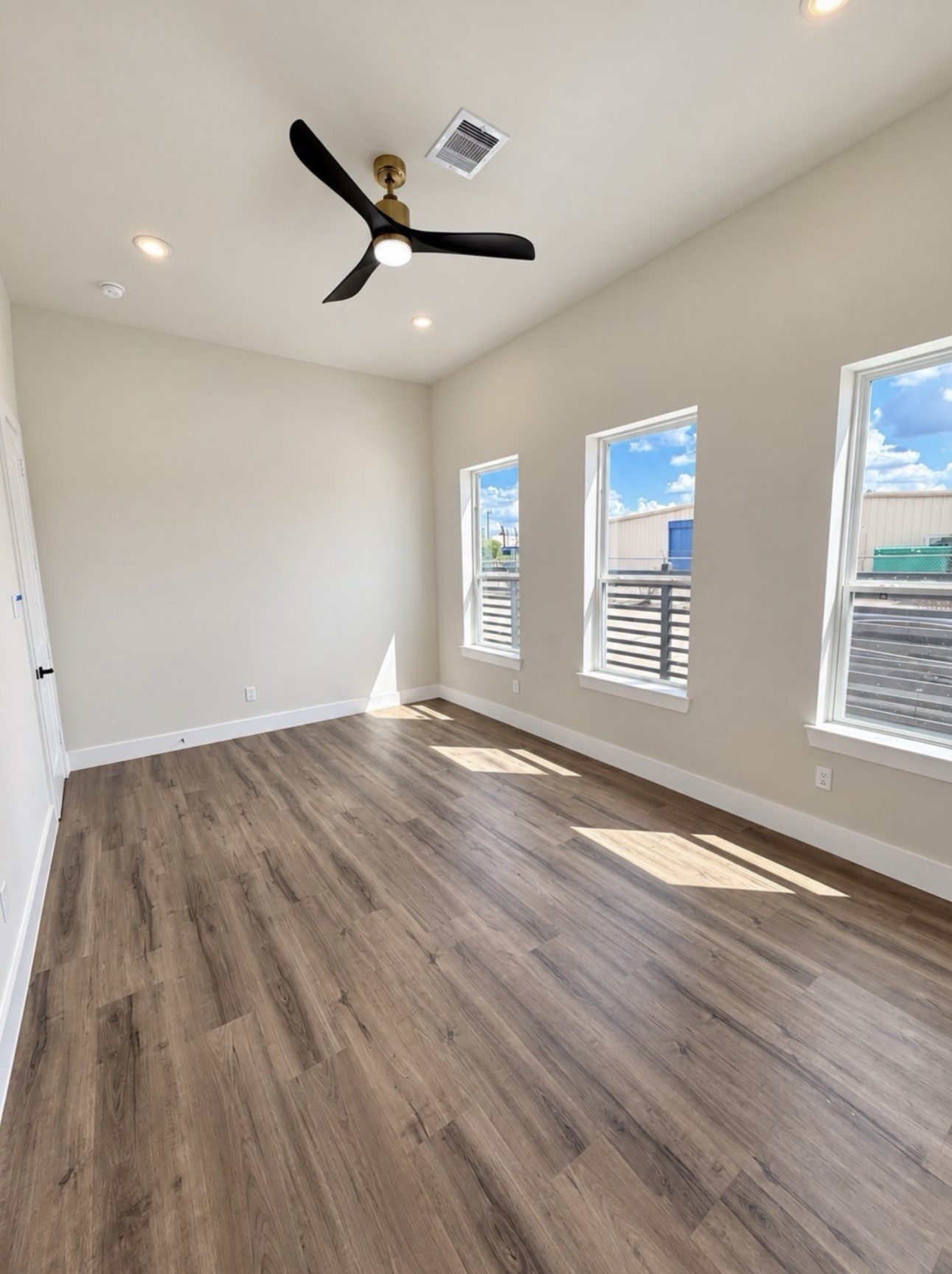 1940 Purswell Road Houston, TX 77055 - Photo 20 of 46 Gallery Image 20