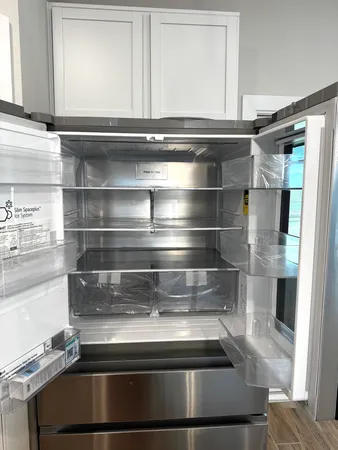 $2,900 | 359 Twin Lakes Boulevard West, West Columbia, TX 77486