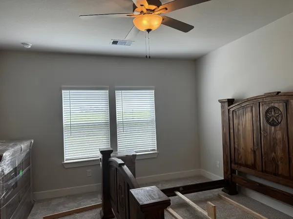 $2,900 | 359 Twin Lakes Boulevard West, West Columbia, TX 77486
