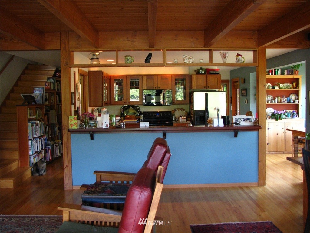 15777 Virginia Point Road Northeast Poulsbo, WA 98370 - Photo 15 of 17 Gallery Image 15