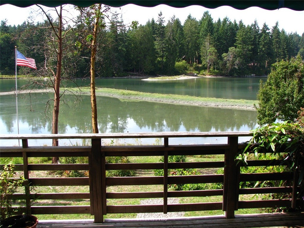 15777 Virginia Point Road Northeast Poulsbo, WA 98370 - Photo 3 of 17 Gallery Image 3