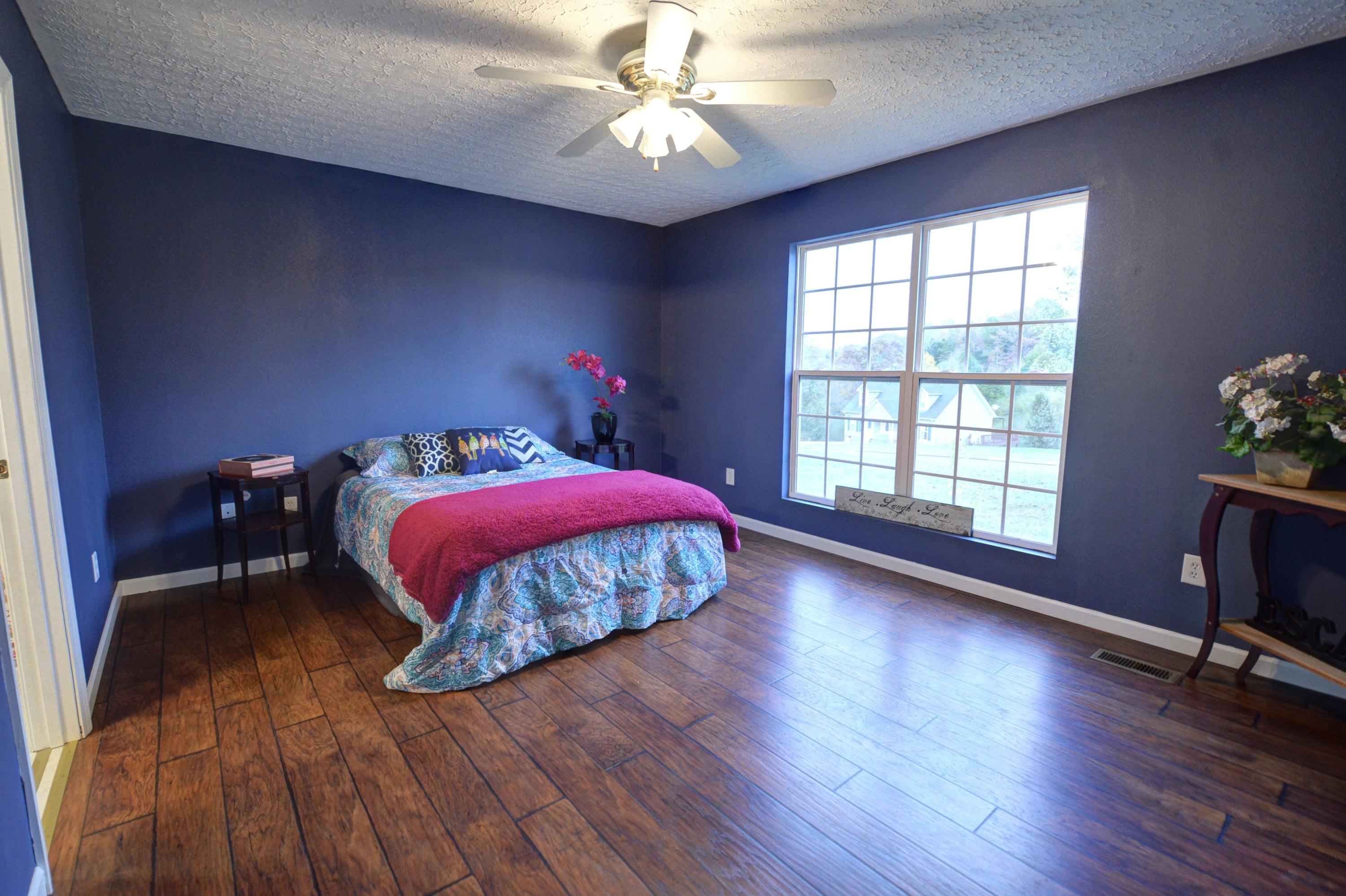 219 Oak Hill Estate Road Dayton, TN 37321 - Photo 11 of 32 11-219 Oak Hill Master Bed 1