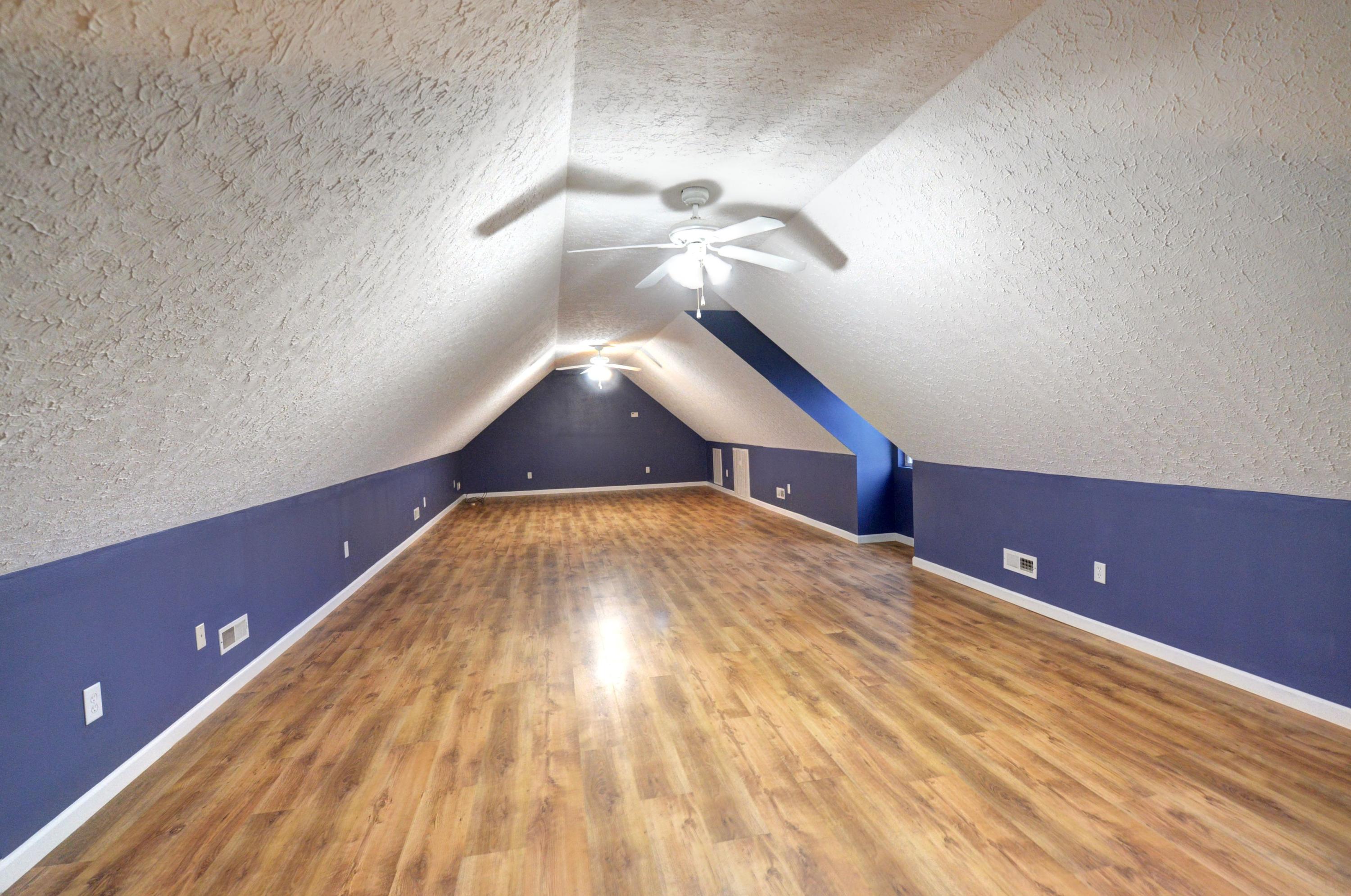 219 Oak Hill Estate Road Dayton, TN 37321 - Photo 24 of 32 24-219 Oak Hill Bonus Room 1