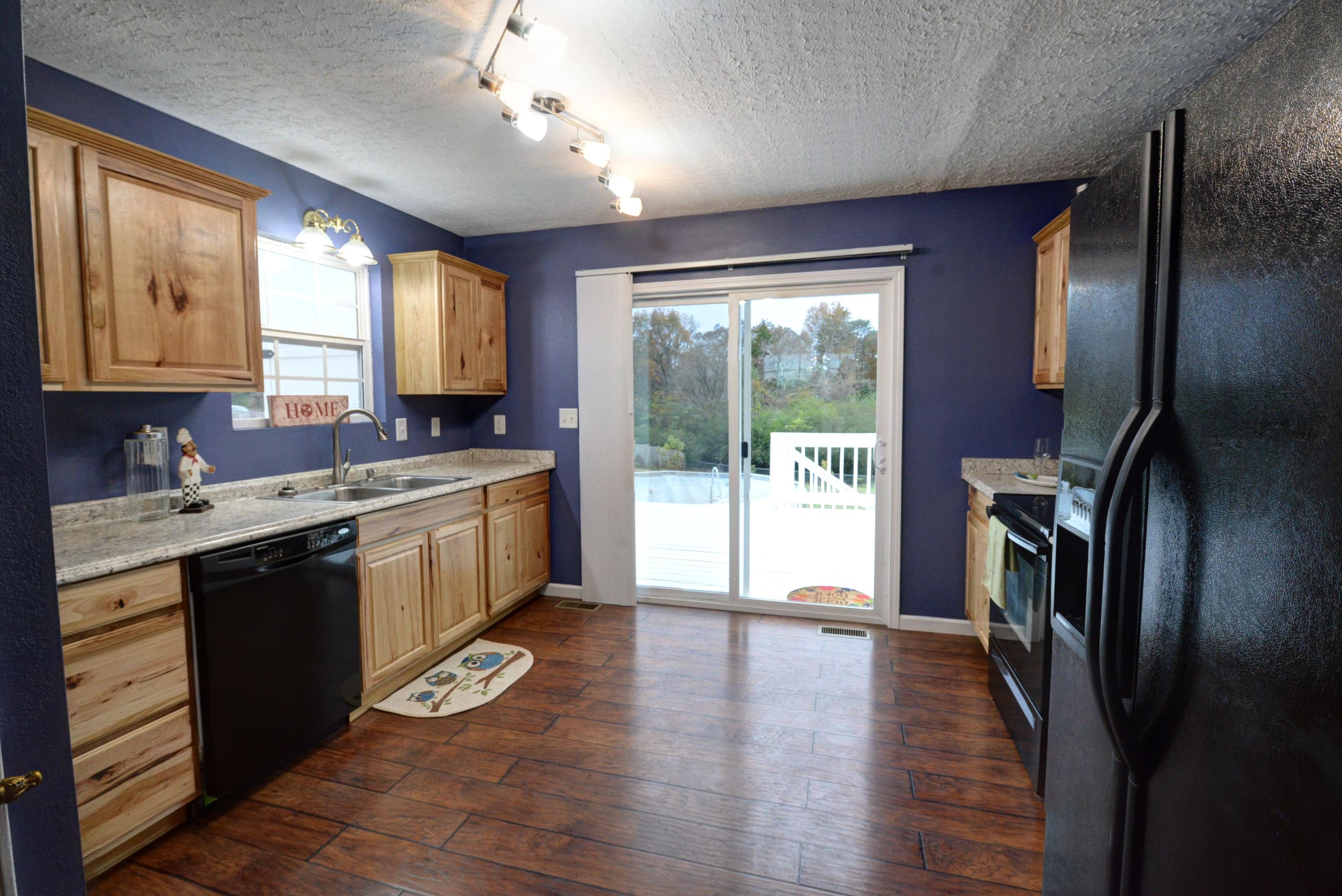 219 Oak Hill Estate Road Dayton, TN 37321 - Photo 10 of 32 10-219 Oak Hill Kitchen 1