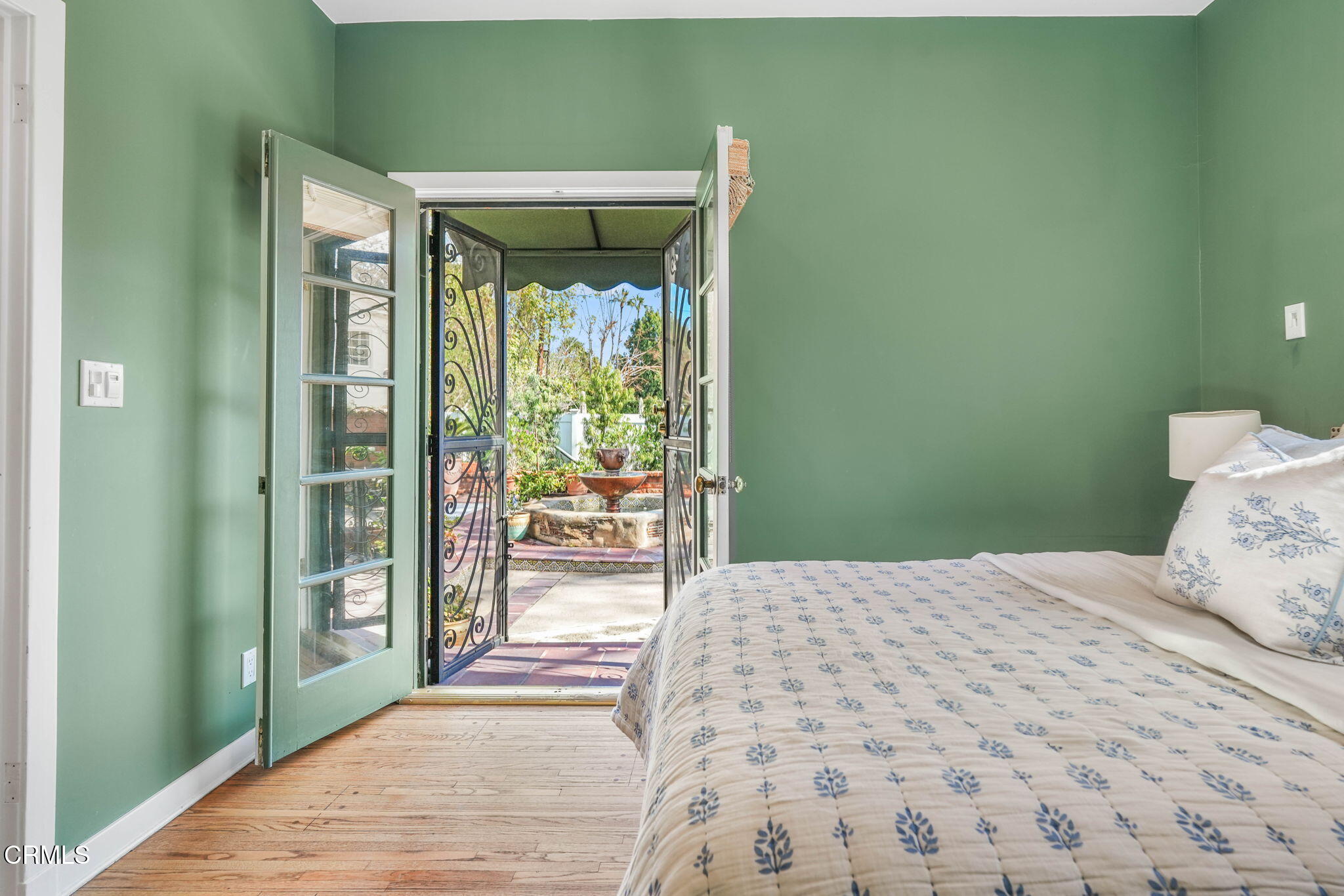 424 Ninita Parkway Pasadena, CA 91106 - Photo 35 of 57 a bedroom with a bed and a window