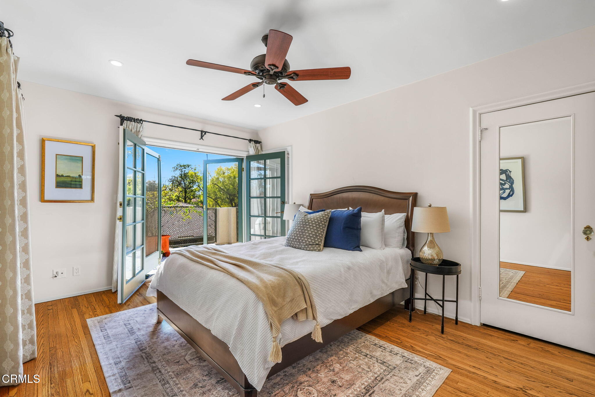 424 Ninita Parkway Pasadena, CA 91106 - Photo 43 of 57 a bedroom with a large bed and a window