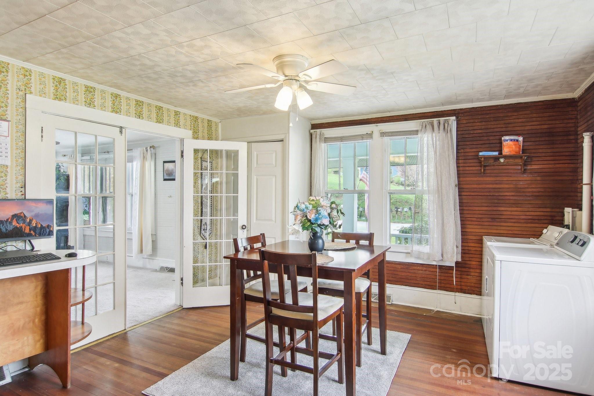 21 Henry Drive Clyde, NC 28721 - Photo 17 of 41