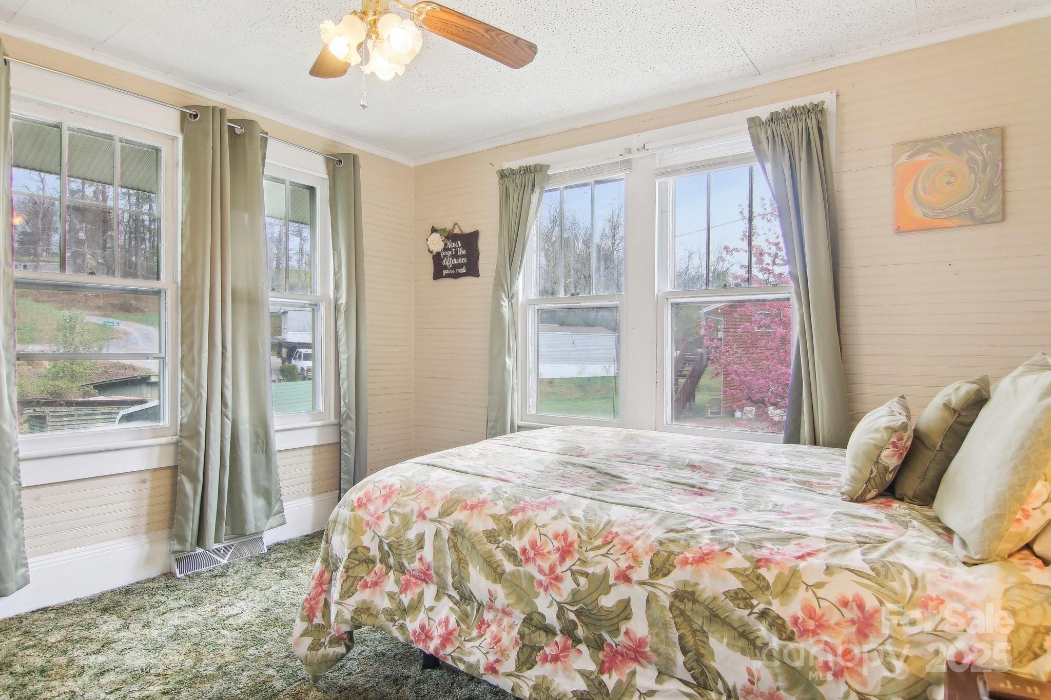 21 Henry Drive Clyde, NC 28721 - Photo 24 of 41