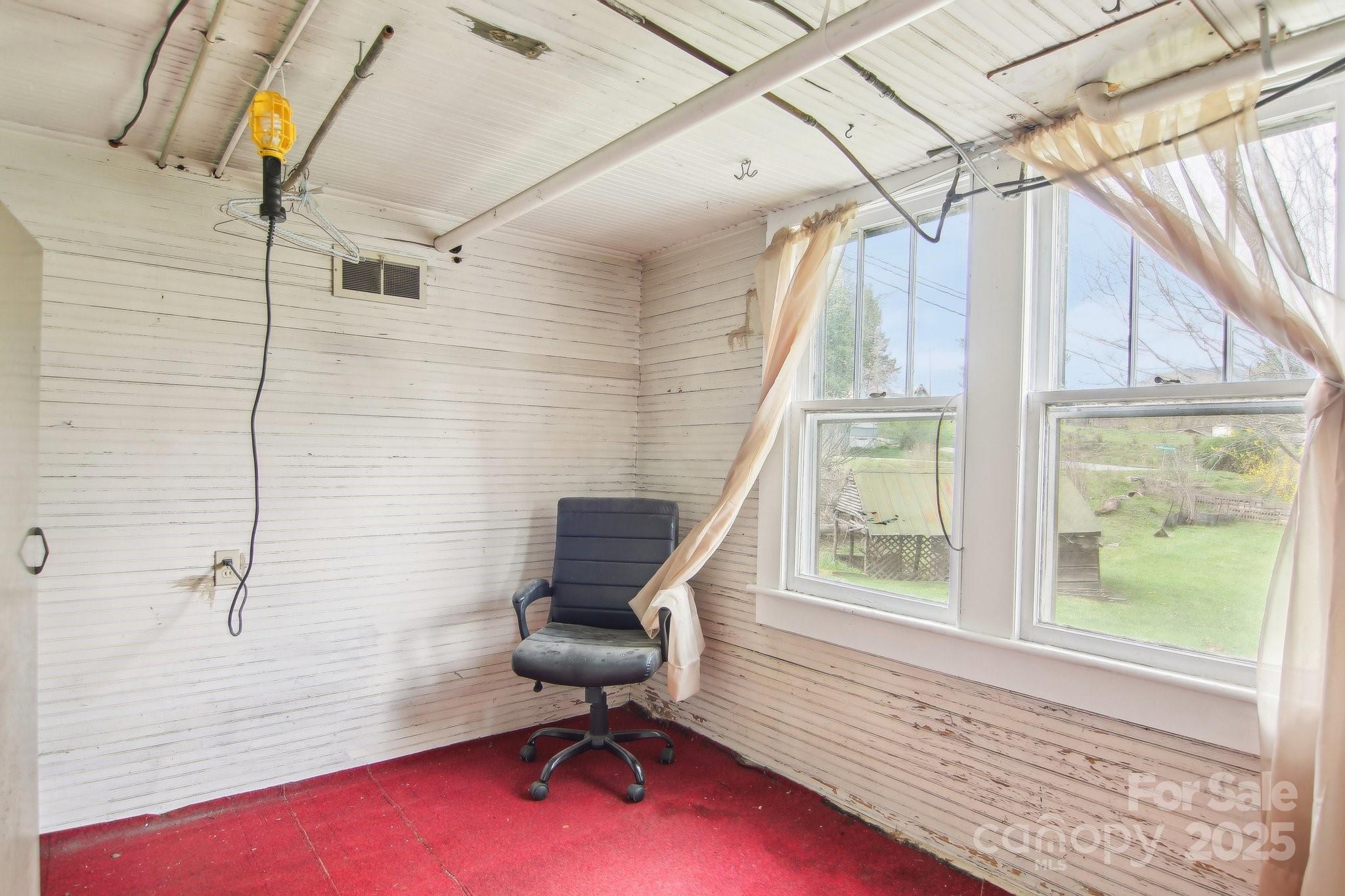 21 Henry Drive Clyde, NC 28721 - Photo 28 of 41