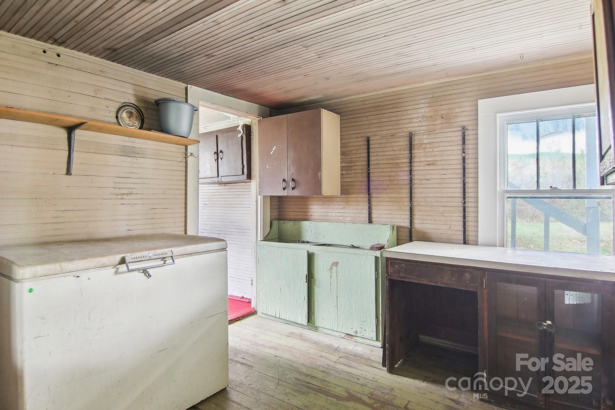 21 Henry Drive Clyde, NC 28721 - Photo 29 of 41