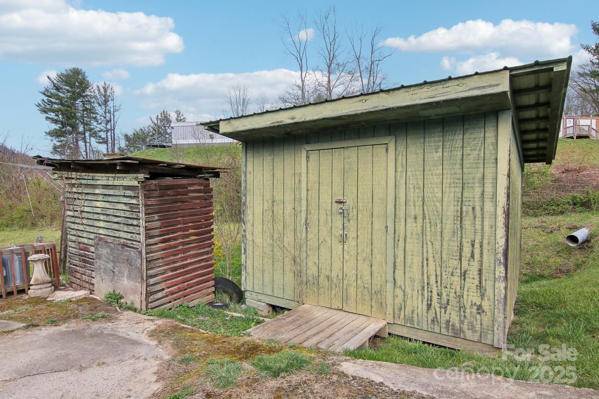 21 Henry Drive Clyde, NC 28721 - Photo 33 of 41