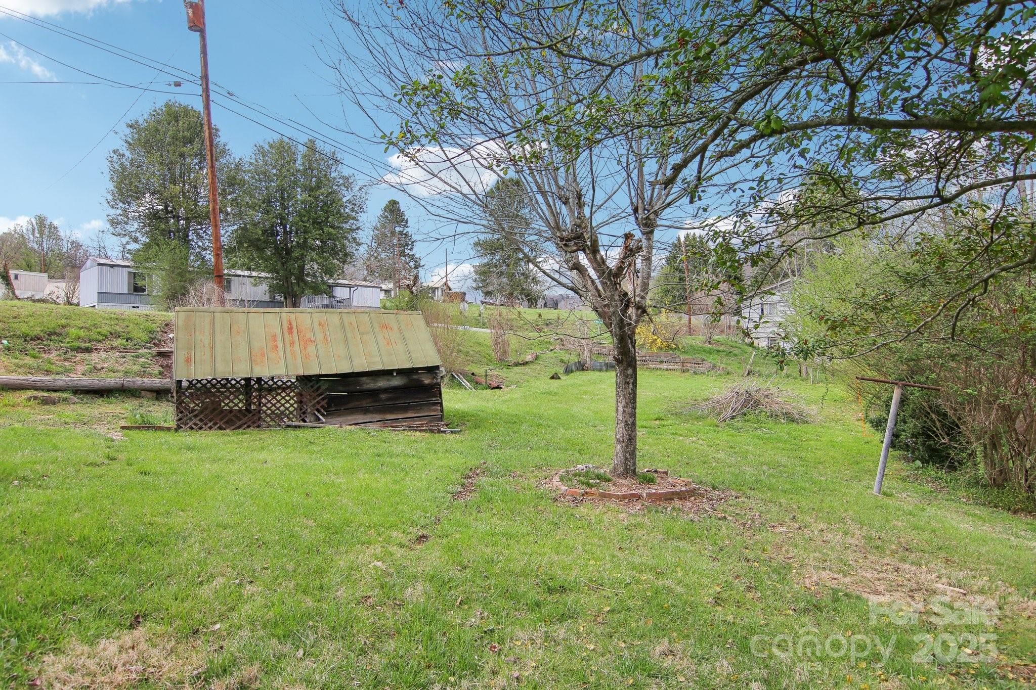 21 Henry Drive Clyde, NC 28721 - Photo 36 of 41