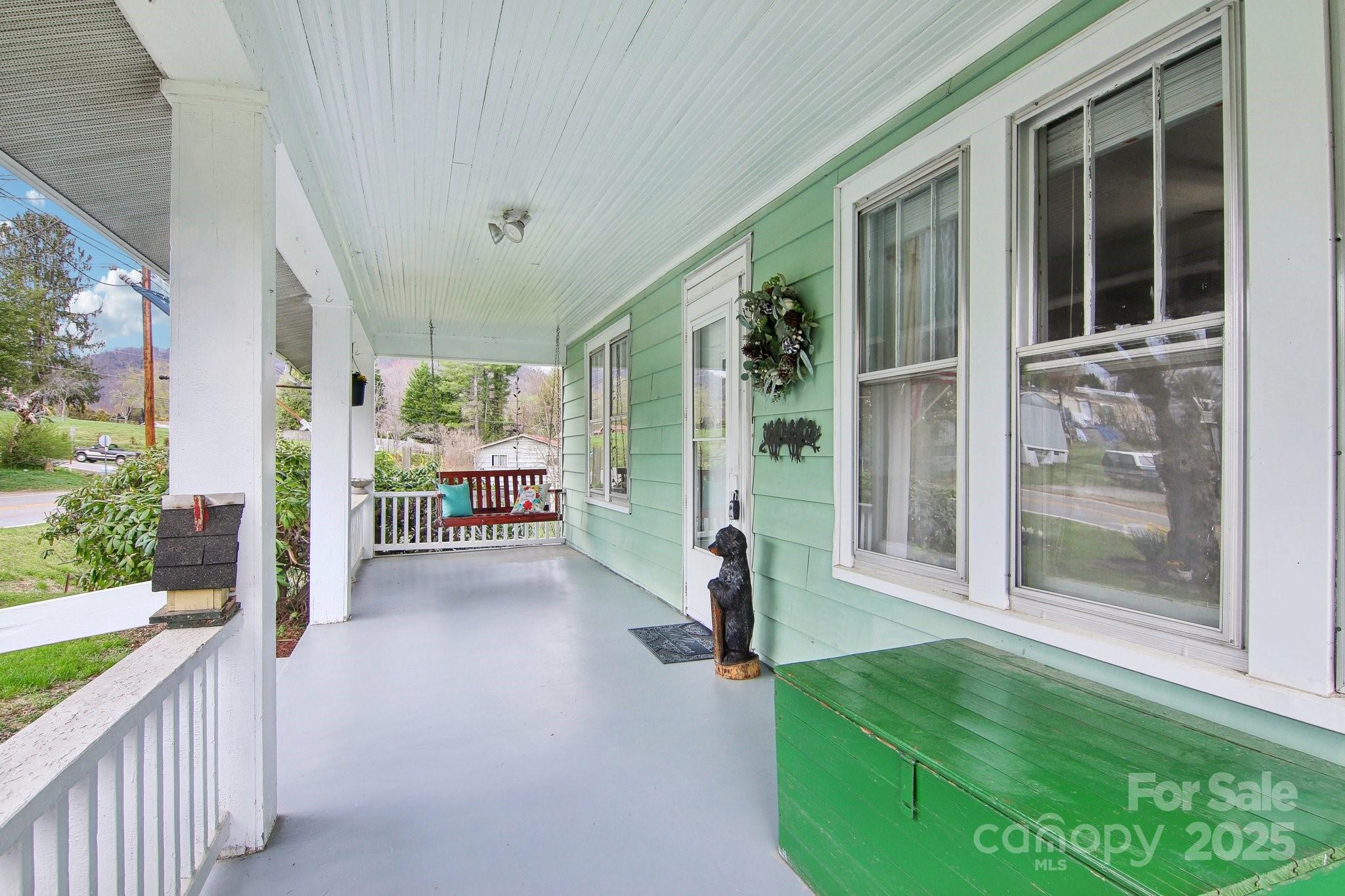 21 Henry Drive Clyde, NC 28721 - Photo 6 of 41