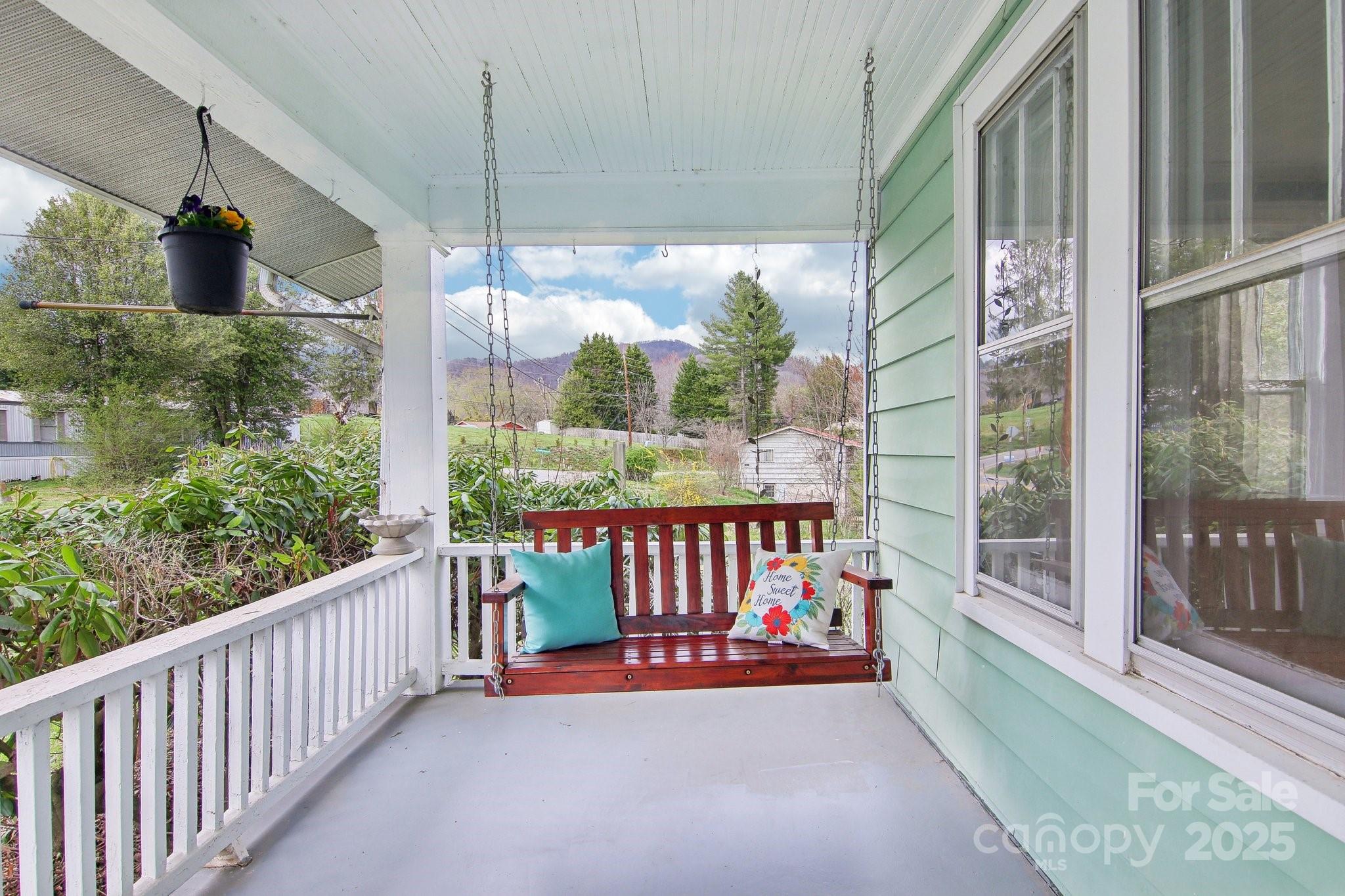 21 Henry Drive Clyde, NC 28721 - Photo 8 of 41