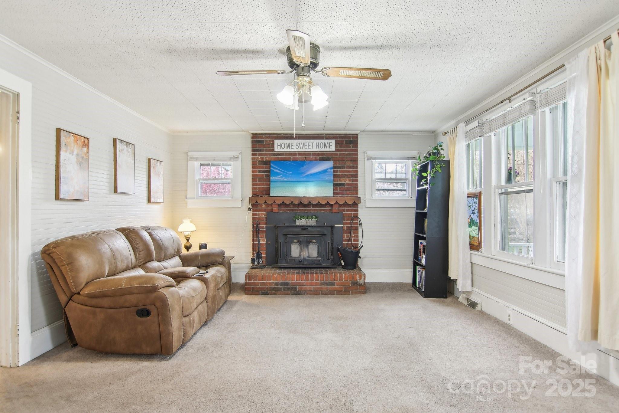 21 Henry Drive Clyde, NC 28721 - Photo 9 of 41