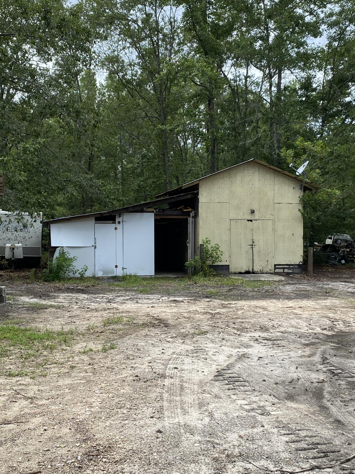 297 Mizell Road Dorchester, SC 29437 - Photo 4 of 14 37F3DCFC-7D2D-494D-ABF2-07B04F5DBC27