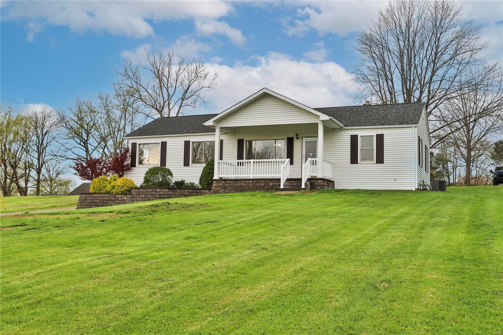 3157 Smiley Road Bridgeton, MO 63044 - Photo 3 of 58 Gallery Image 3