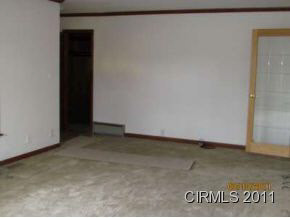 1090 East Charles Road Marion, IN 46952 - Photo 2 of 9
