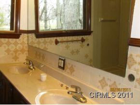 1090 East Charles Road Marion, IN 46952 - Photo 8 of 9