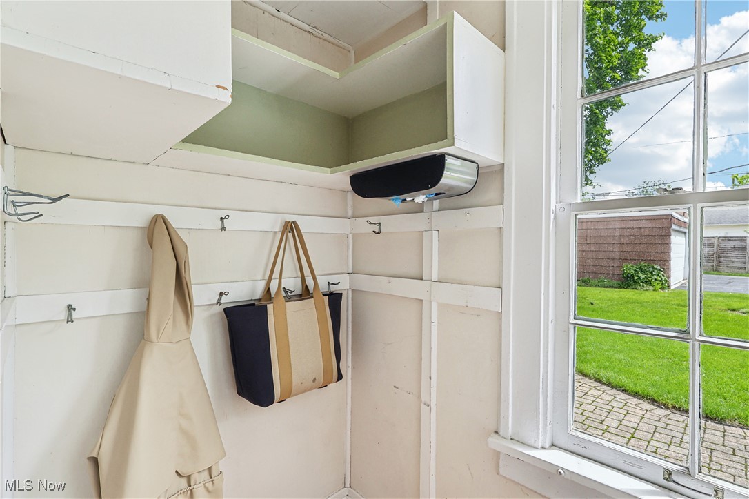 3295 Braemar Road Cleveland, OH 44120 - Photo 14 of 43 Mudroom featuring healthy amount of natural light
