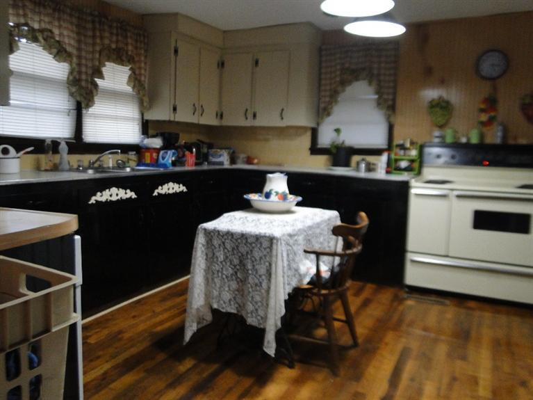 1044 Roy Black Road London, KY 40741 - Photo 6 of 17 Photo 6