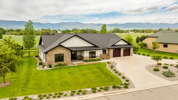 $1,225,000 | 4 Thunderbird Drive, Sheridan, WY 82801