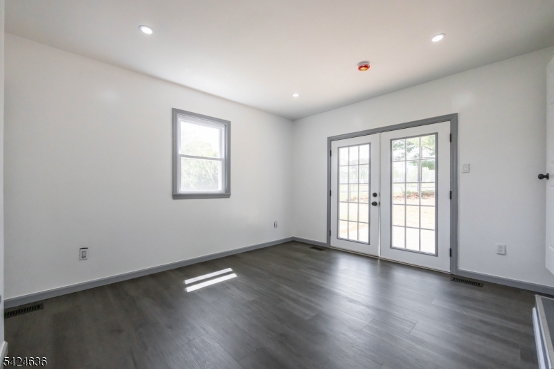 1720 Chews Landing Road Blackwood, NJ 08012 - Photo 14 of 23