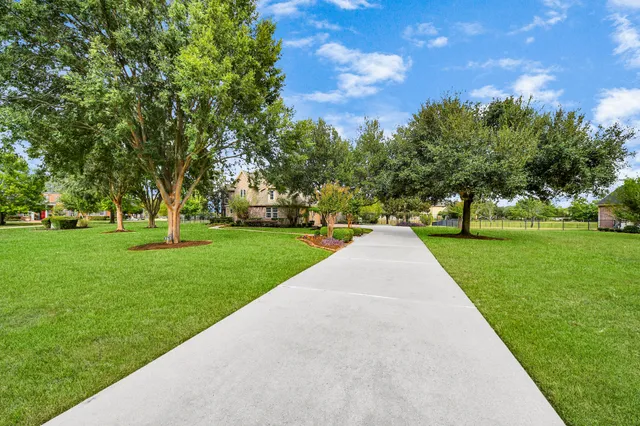 $990,000 | 2818 Palmetto Bend, Richmond, TX 77406