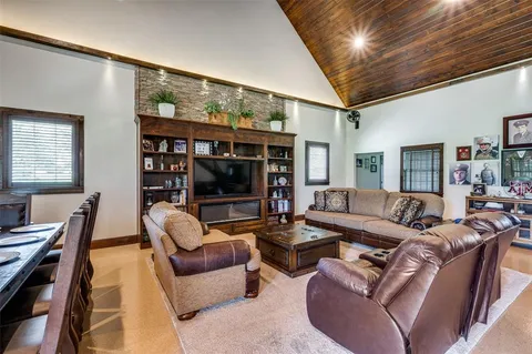 $849,000 | 1922 Burkett Court, Cleburne, TX 76033