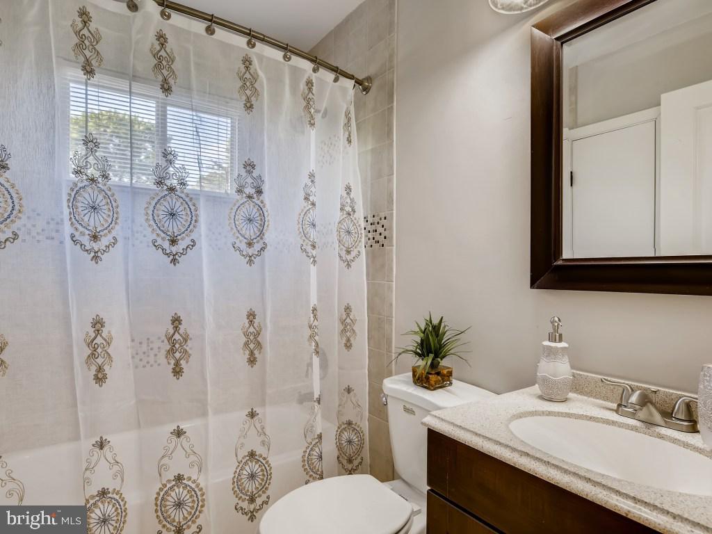 14 Wengate Road Owings Mills, MD 21117 - Photo 13 of 20 Main Level Full Bath