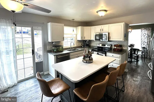 $3,300 | 86 Spirit Court, Blandon, PA 19510