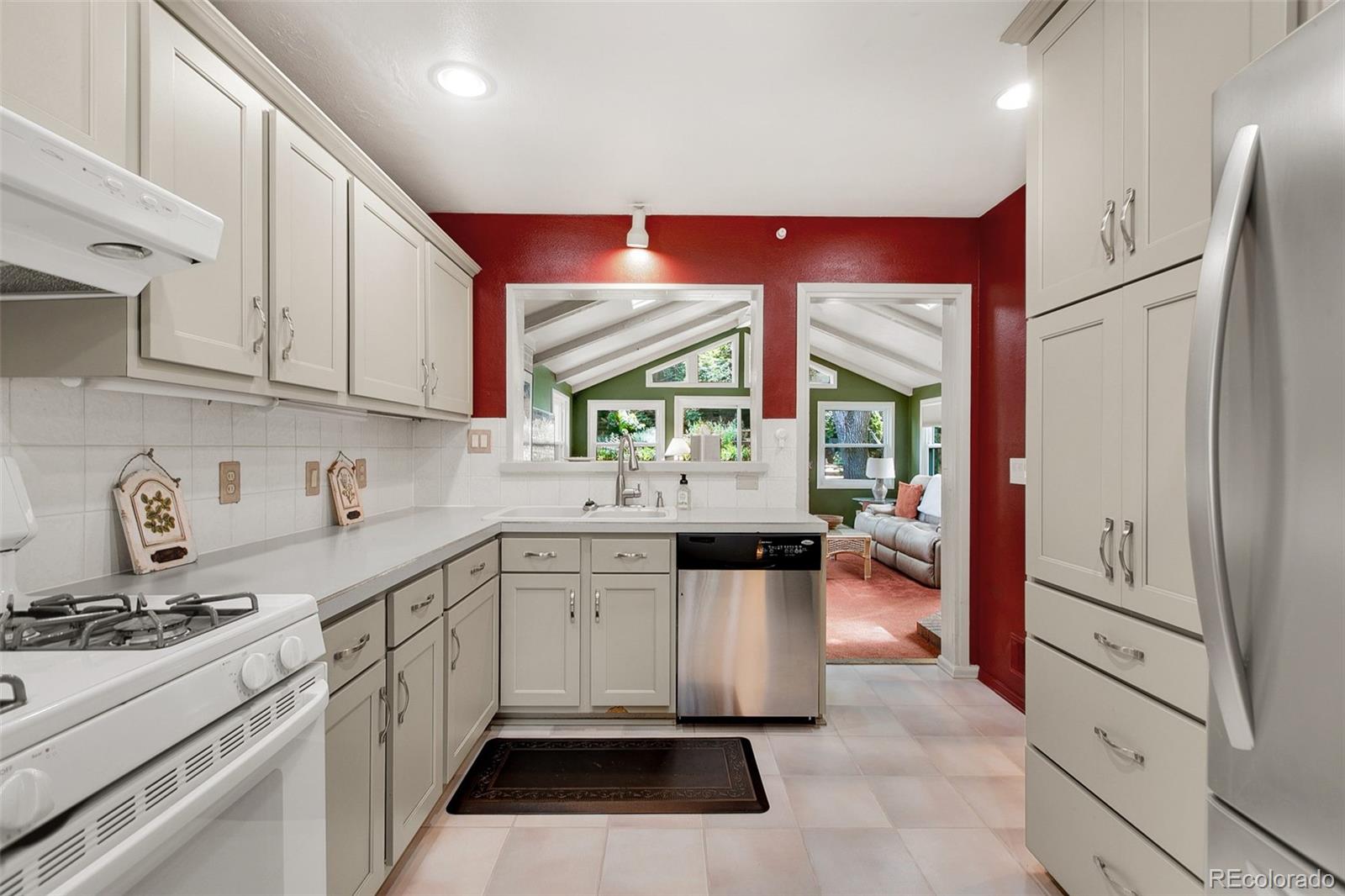 1370 Normandy Road Golden, CO 80401 - Photo 9 of 33 Gallery Image 9