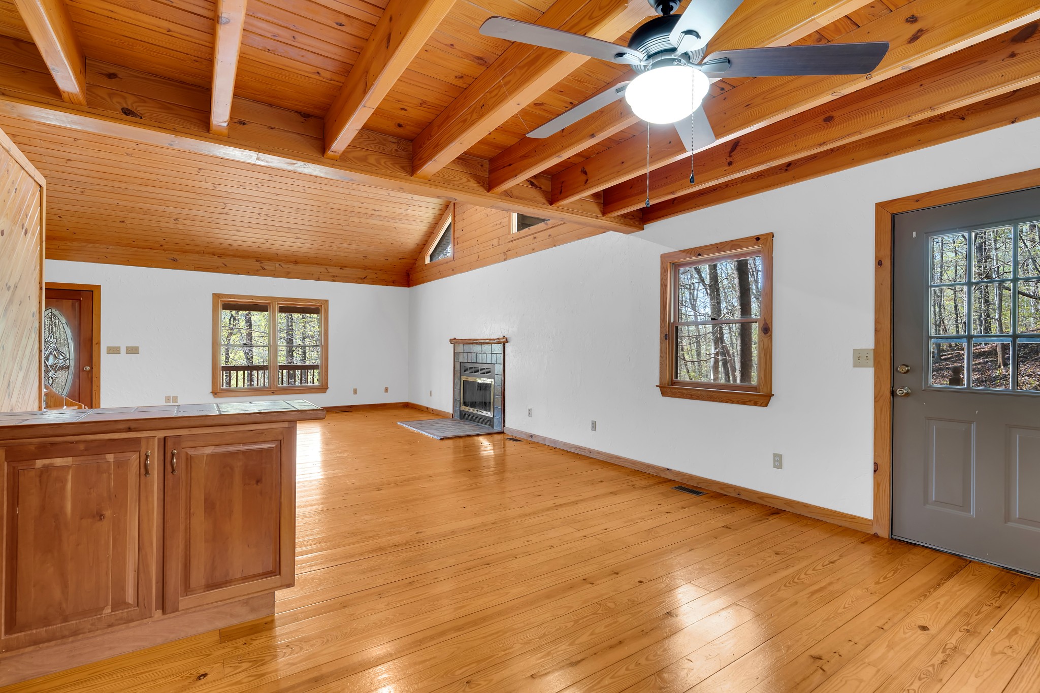 551 Shippmans Creek Road Wartrace, TN 37183 - Photo 12 of 75 a view of an empty room with a window