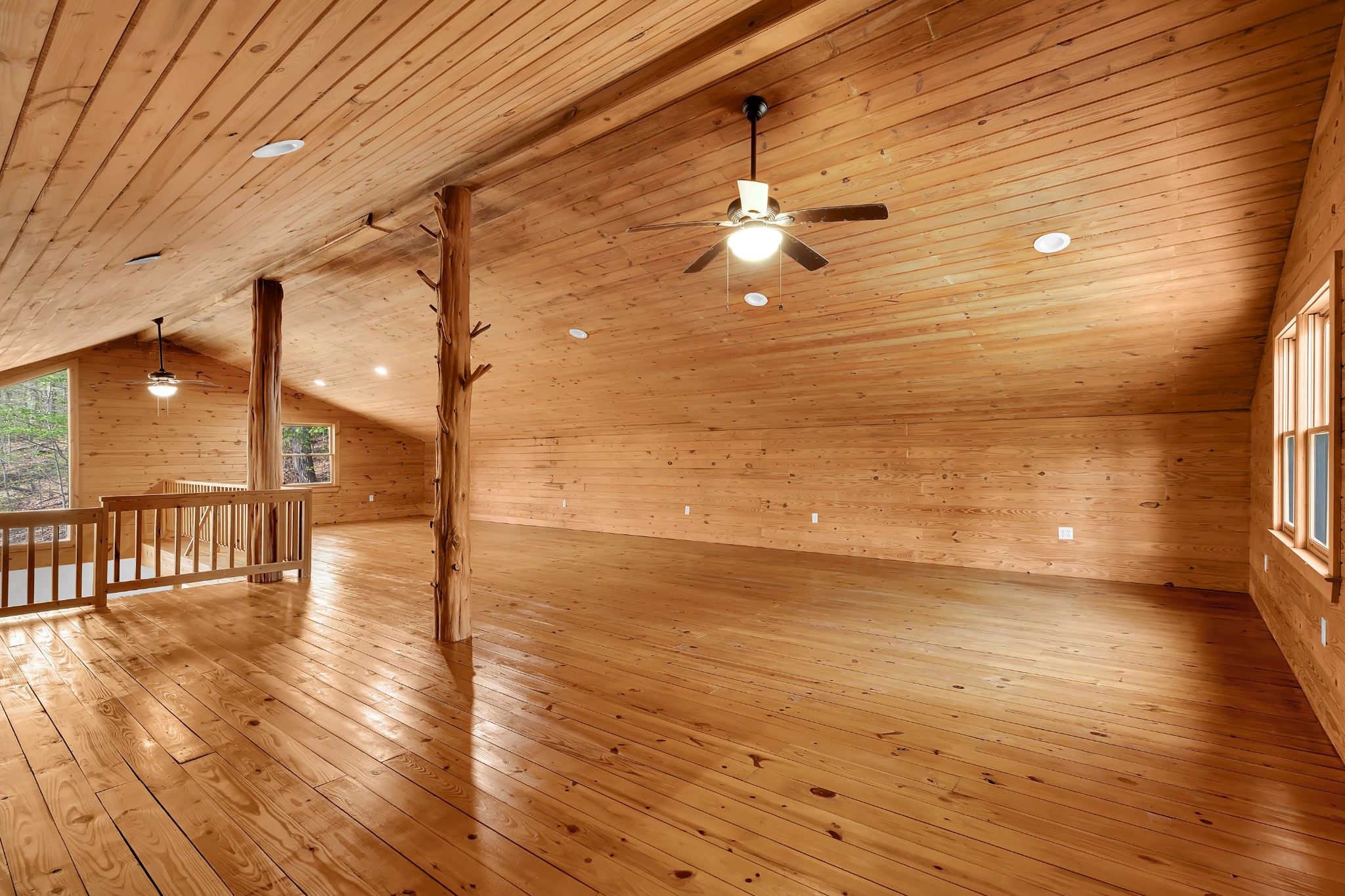 551 Shippmans Creek Road Wartrace, TN 37183 - Photo 21 of 75 a view of a room with wooden floor