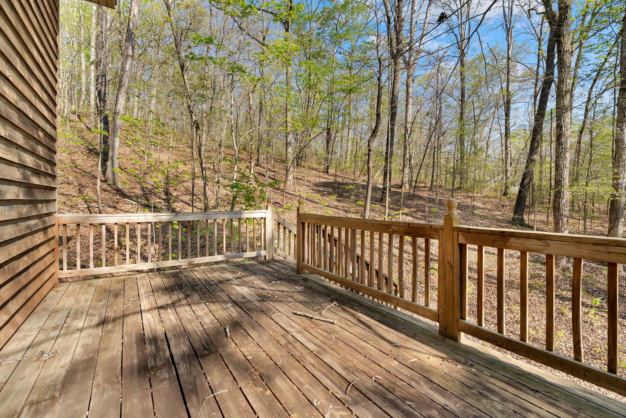 551 Shippmans Creek Road Wartrace, TN 37183 - Photo 40 of 75 a view of balcony with wooden floor and fence