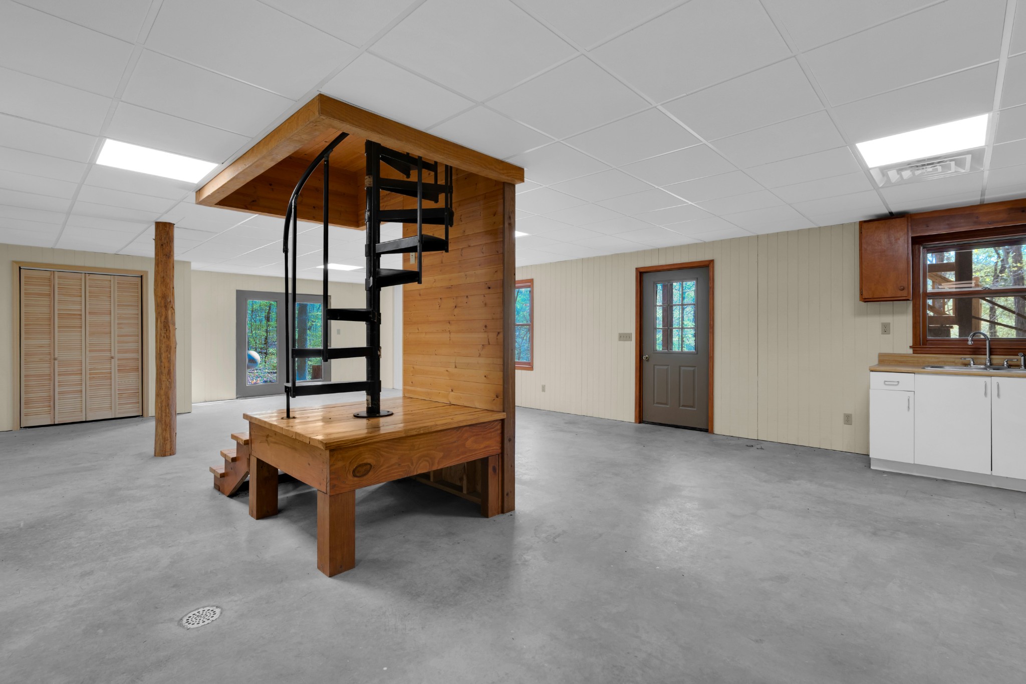 551 Shippmans Creek Road Wartrace, TN 37183 - Photo 42 of 75 a view of a livingroom with furniture and staircase