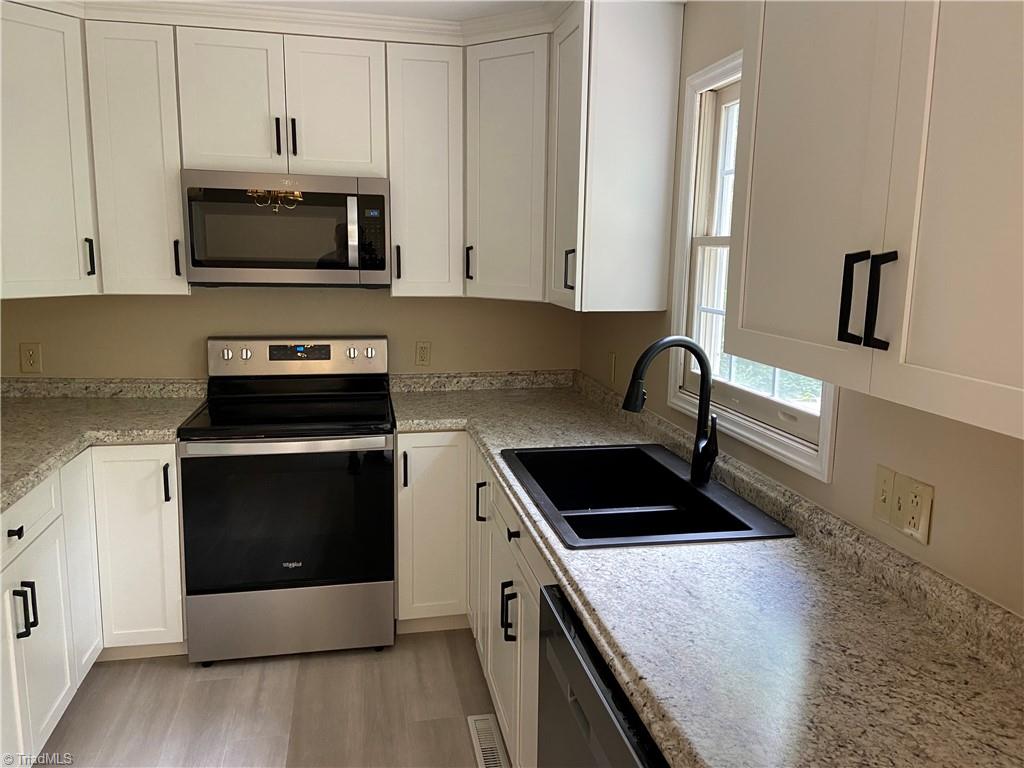 222 Jackson Road Mount Airy, NC 27030 - Photo 3 of 18 kitchen