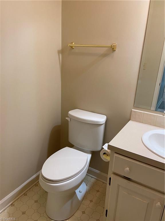 222 Jackson Road Mount Airy, NC 27030 - Photo 4 of 18 half bath on main level near kitchen