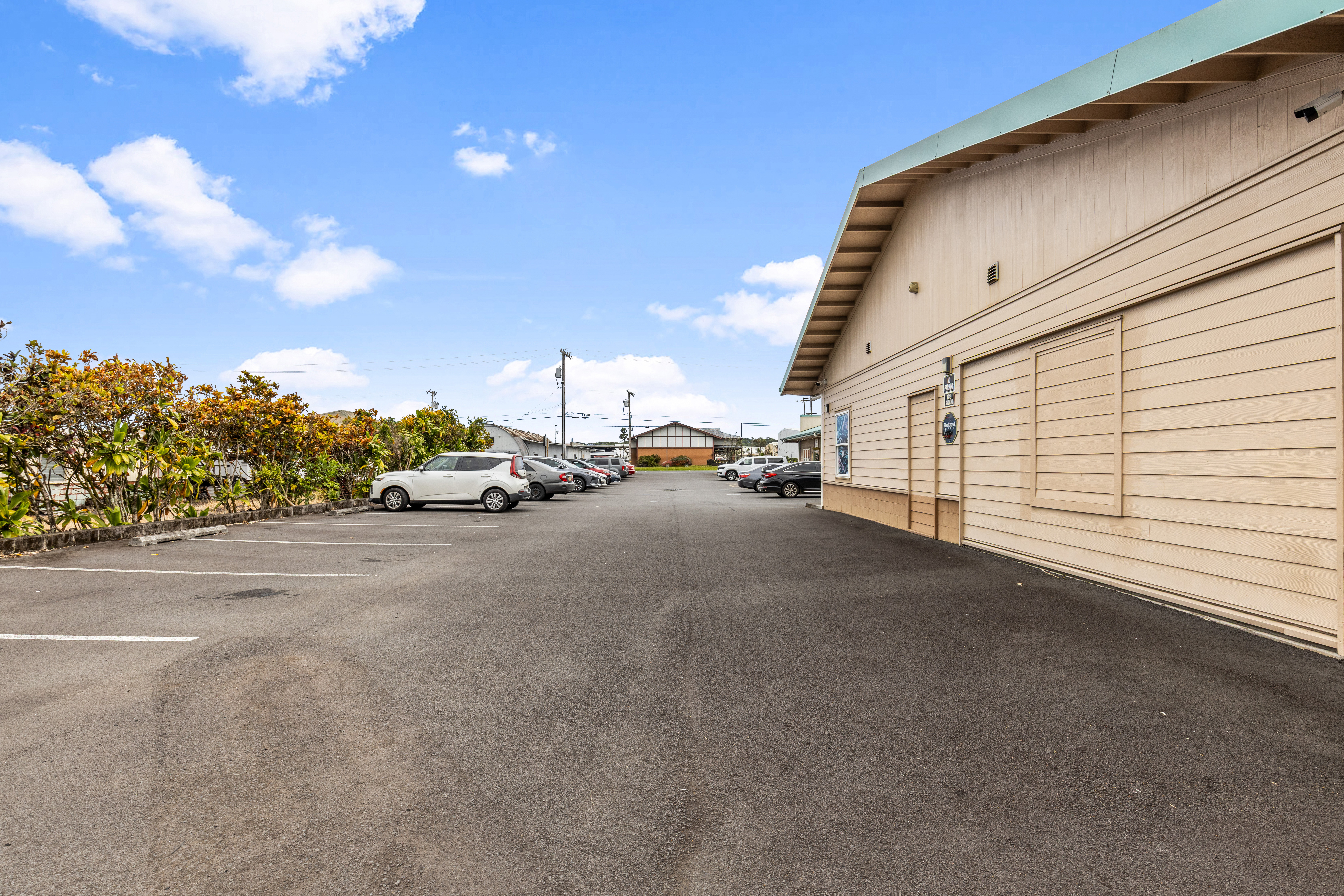 750 Kanoelehua Avenue, Unit 4 Hilo, HI 96720 - Photo 25 of 25 a view of the street