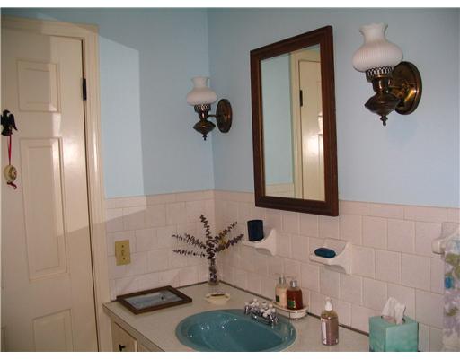 235 Cumberland Road Warwick, RI 02886 - Photo 11 of 12 Bathroom.
